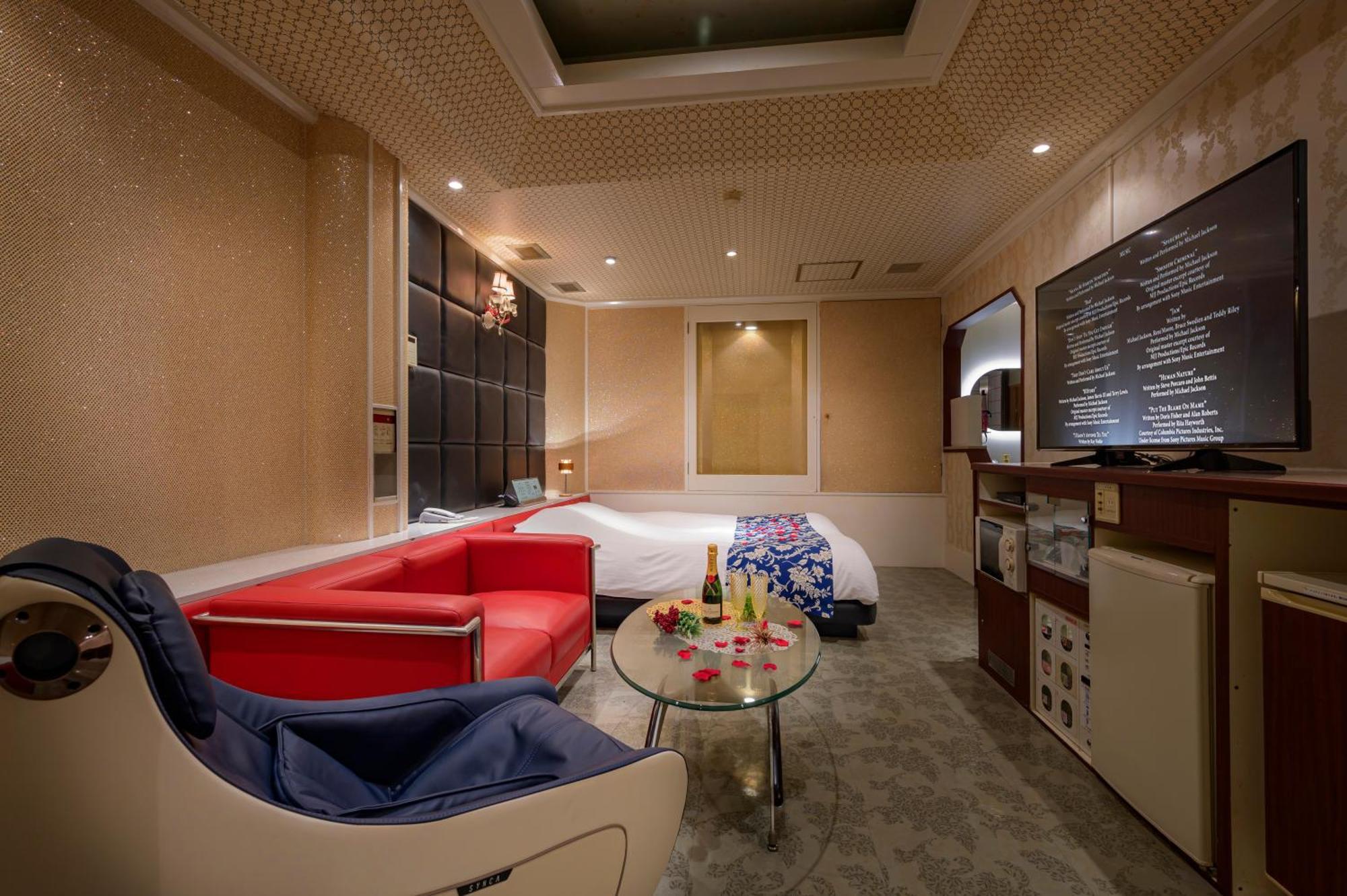 Hotel Mobilia (Adults Only) Tsurugashima ภายนอก รูปภาพ