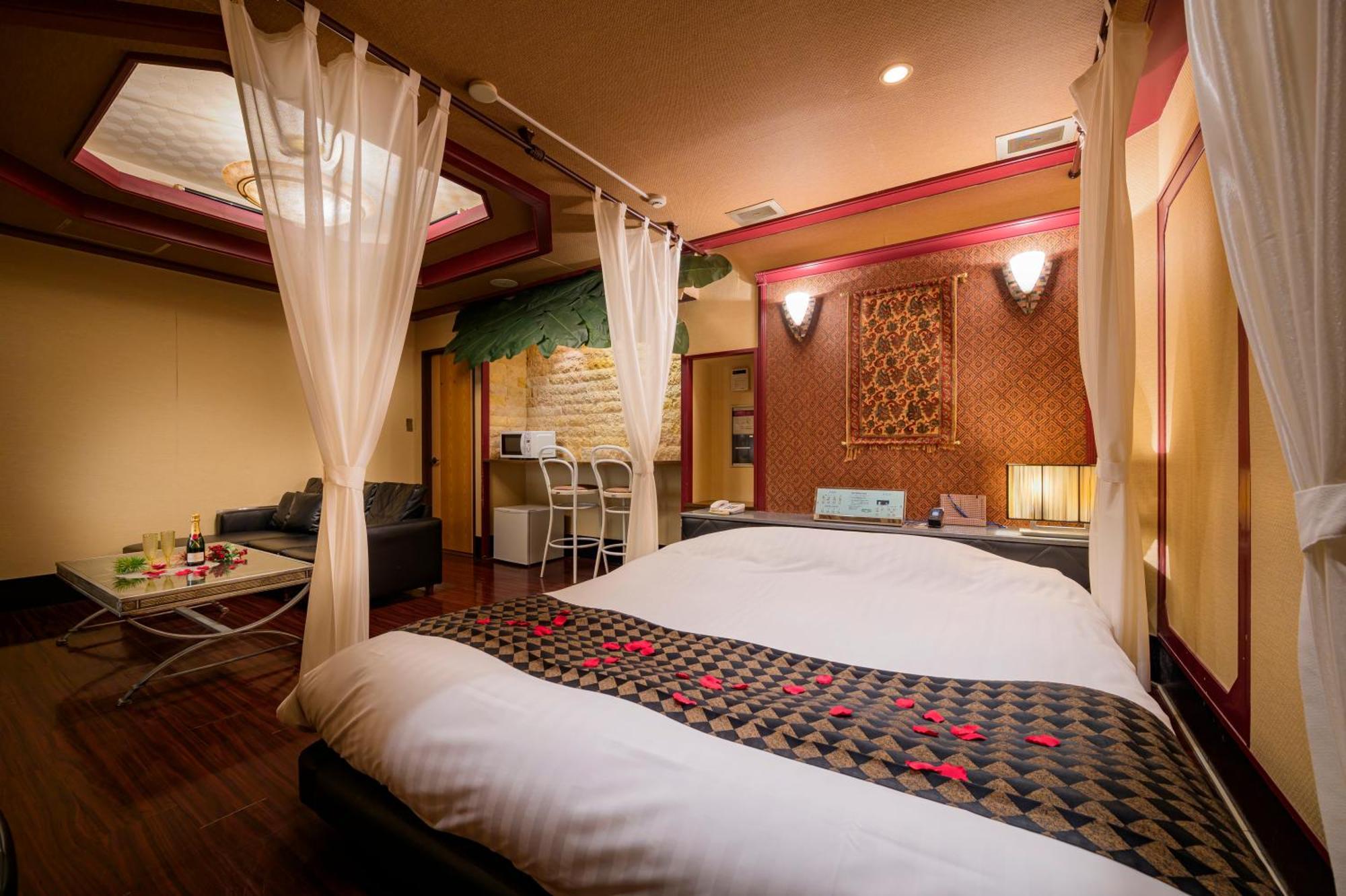 Hotel Mobilia (Adults Only) Tsurugashima ภายนอก รูปภาพ