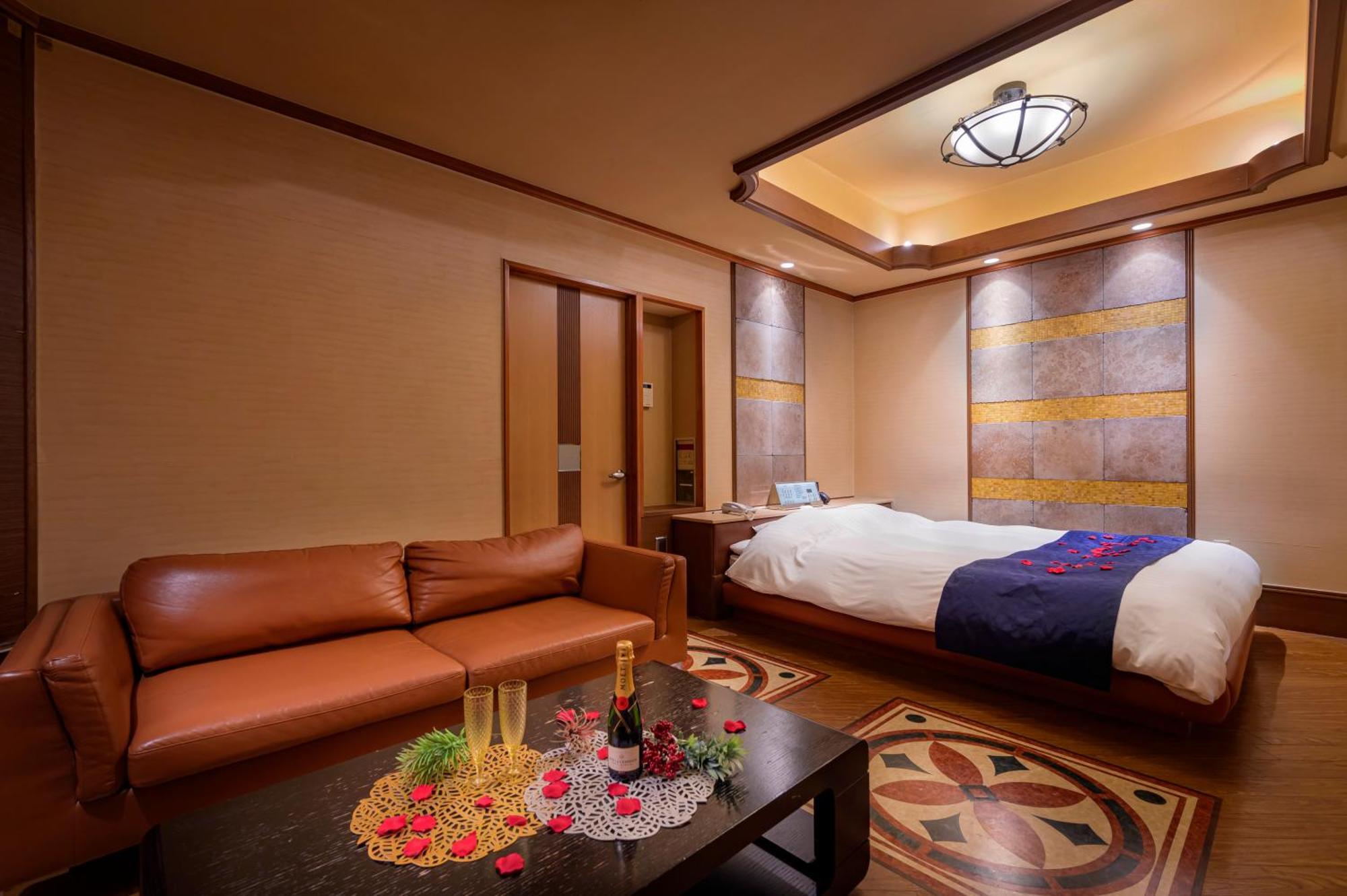 Hotel Mobilia (Adults Only) Tsurugashima ภายนอก รูปภาพ