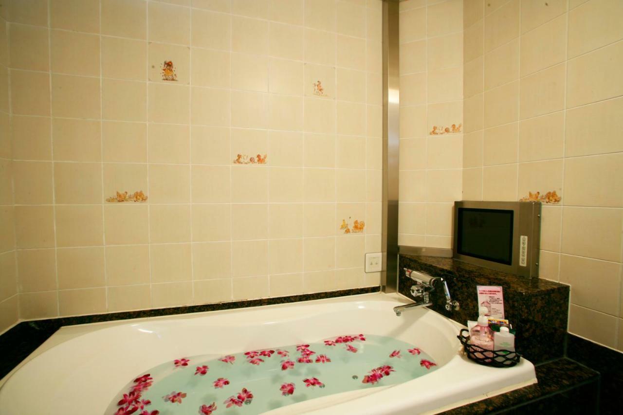Hotel Mobilia (Adults Only) Tsurugashima ภายนอก รูปภาพ