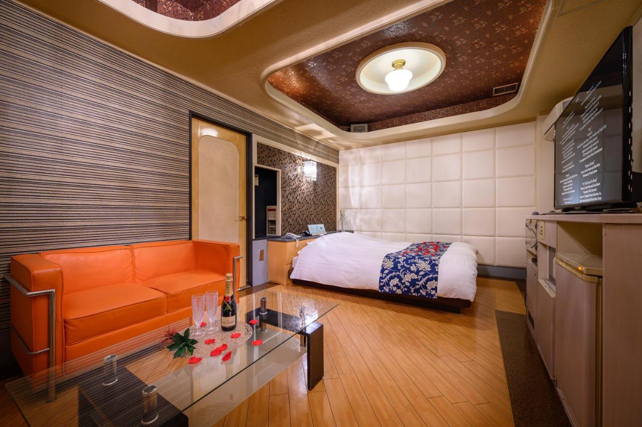 Hotel Mobilia (Adults Only) Tsurugashima ภายนอก รูปภาพ